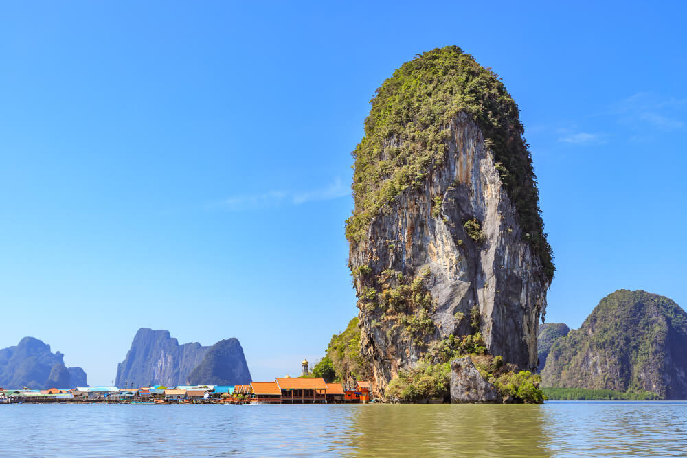 Wycieczka do zatoki PhangNga, gdzie kręcono jeden z odcinków przygód Jamesa Bonda - Wycieczki fakultatywne