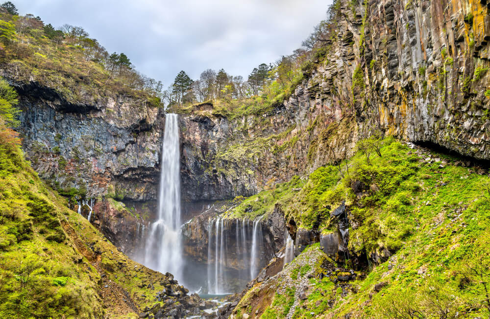 Wizyta przy 100-metrowym wodospadzie Kegon - Japonia - Wybrane atrakcje